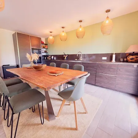 Avec Jardin Et Piscine *