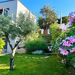 Villa Avec Jardin Et Piscine