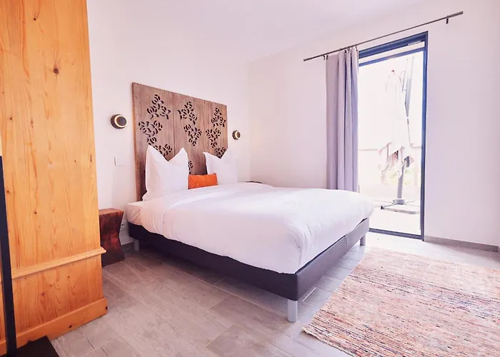 Avec Jardin Et Piscine 卡尔维