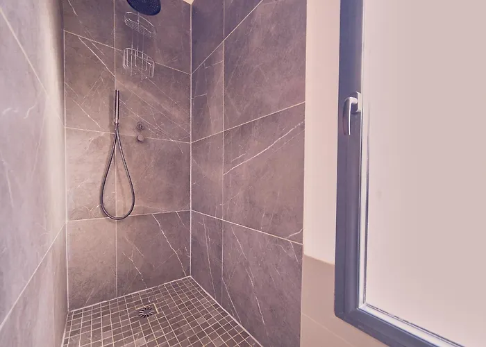 Villa Avec Jardin Et Piscine