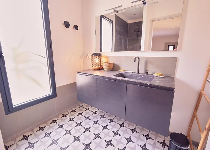 Villa Avec Jardin Et Piscine Calvi (Corsica)