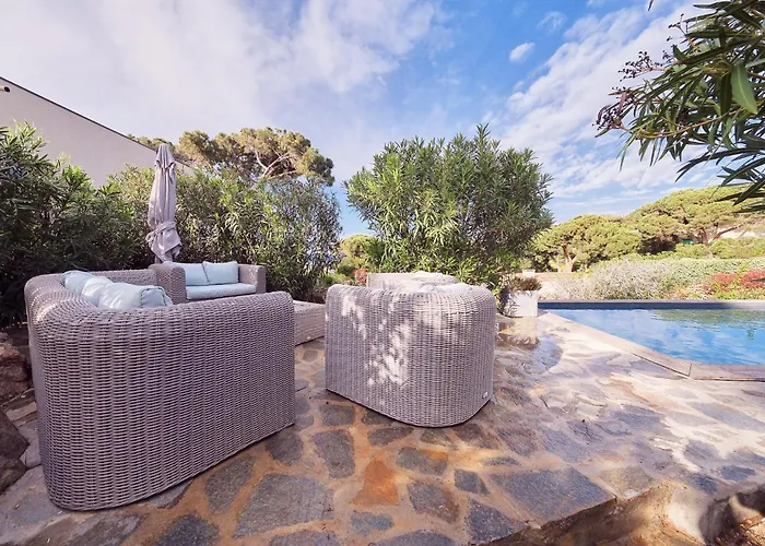 Avec Jardin Et Piscine Villa Calvi (Corsica)