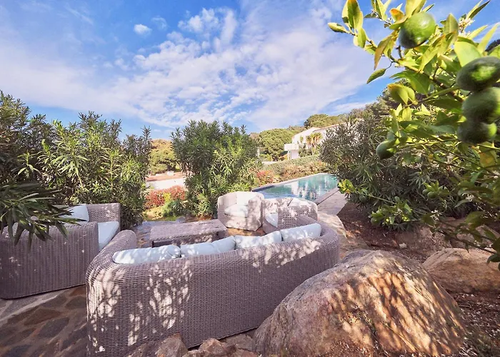 Villa Avec Jardin Et Piscine Calvi (Corsica)