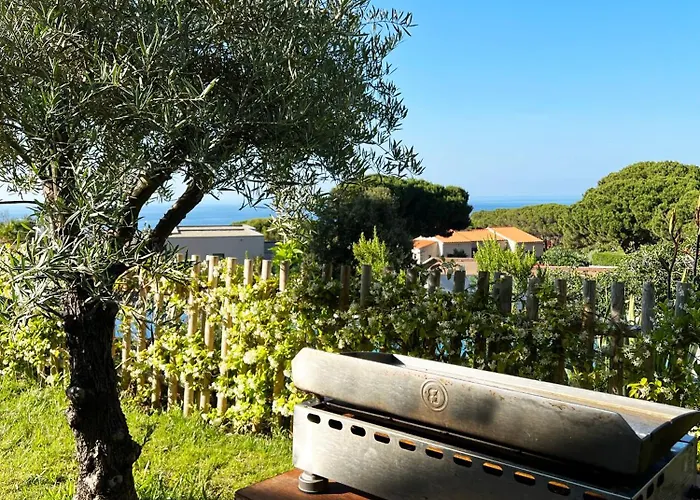 Villa Avec Jardin Et Piscine *